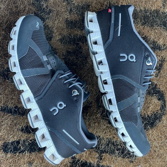 On cloud sneakers - Picture 4 of 7